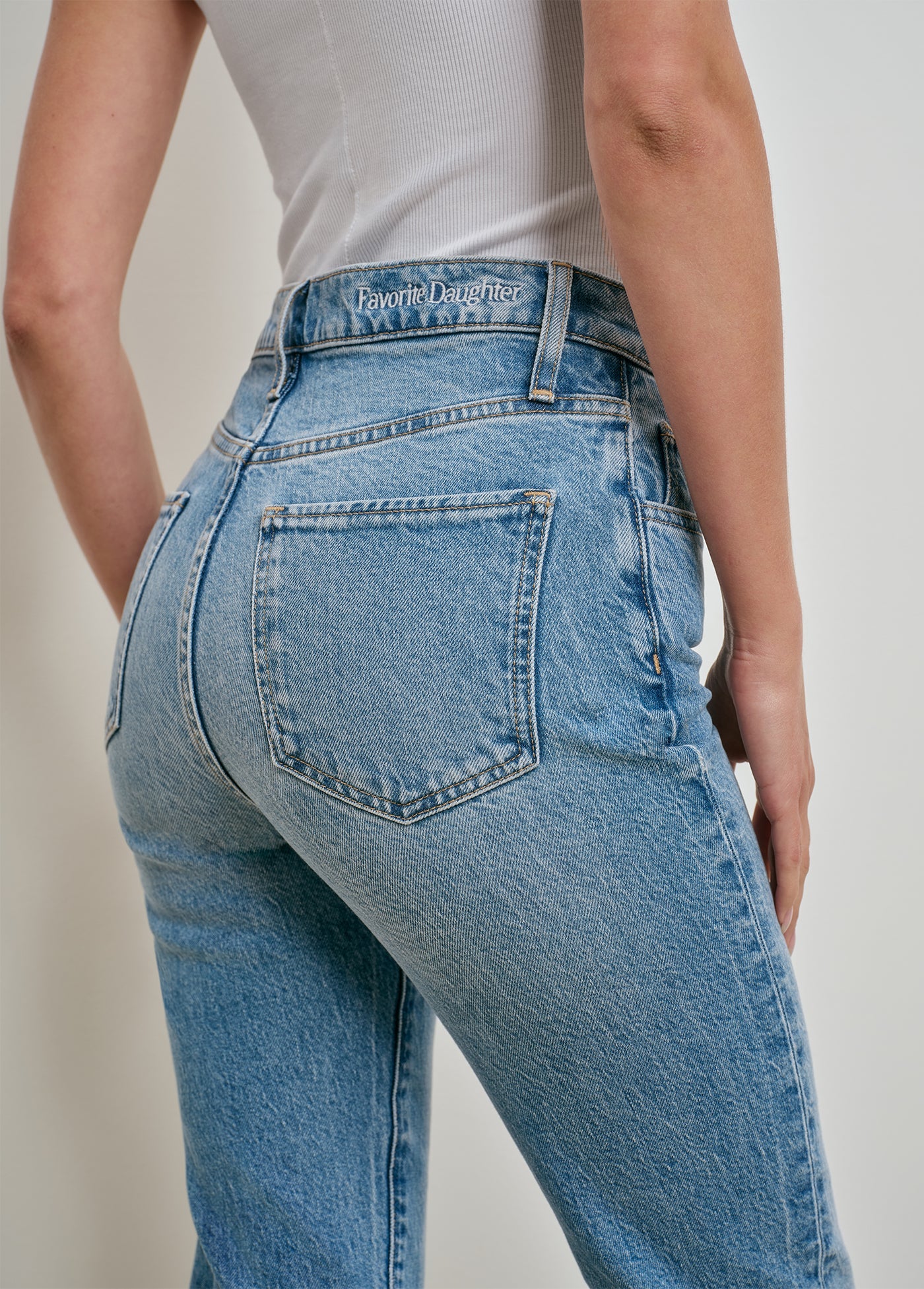 Favorite Daugther - The Jen Mid Rise Straight Ankle Jeans